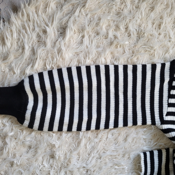 Anthropologie Line & Dot Sydney Sweater Size Medium Balloon Sleeves Croplike - Picture 5 of 9